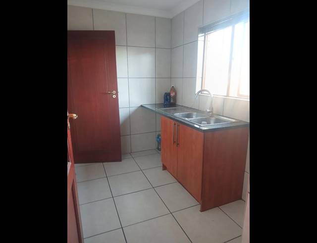 3 BEDROOM TOWNHOUSE FOR SALE IN GREENHILLS